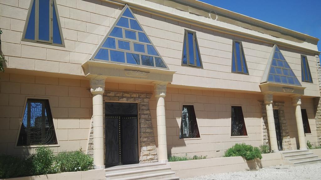 Pyramids Luxor Hotel & Spa Exterior foto