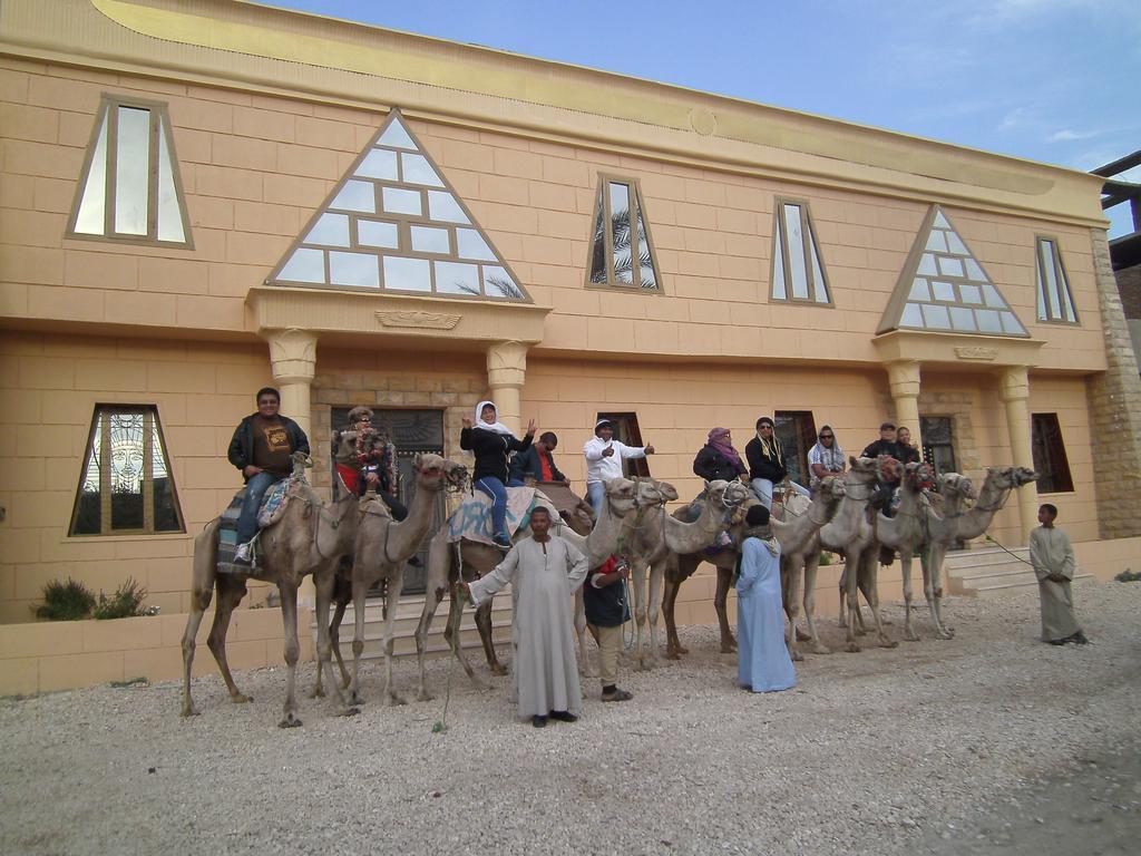 Pyramids Luxor Hotel & Spa Exterior foto