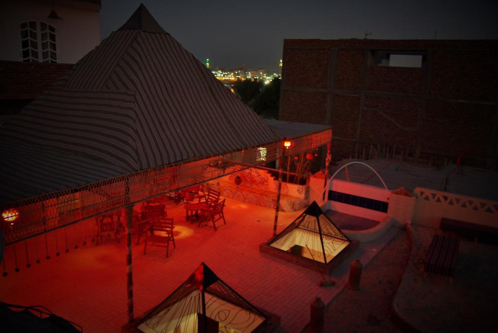 Pyramids Luxor Hotel & Spa Exterior foto